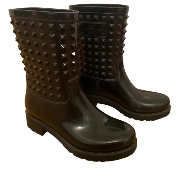 Stylish Valentino Rock Stud  Black Studded Rain Boots EU 38 NWOT