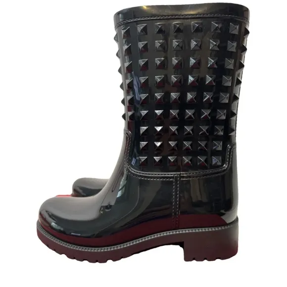 Stylish Valentino Rock Stud  Black Studded Rain Boots EU 38 NWOT