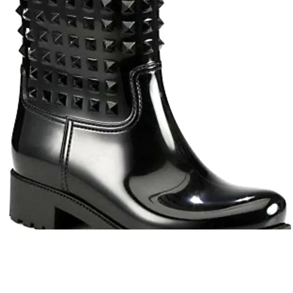 Stylish Valentino Rock Stud  Black Studded Rain Boots EU 38 NWOT