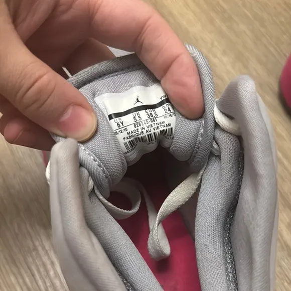 Stylish Women's Gray and Pink Sneakers