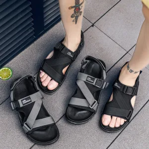Summer new men's beach sandals Korean version of the wild buckle men's shoes