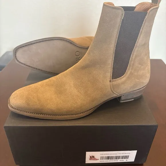 Tan Suede Chelsea Boots with Sleek Silhouette
