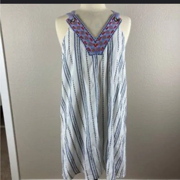 The impeccable pig blue white boho embroidered THML crisp summer sun dress XS