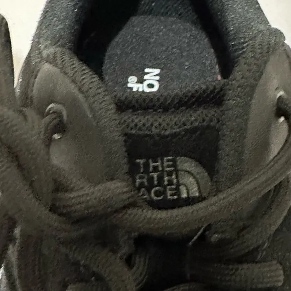 The North Face Boy’s Size 7 Black Truckee Mesh Hiking Shoes