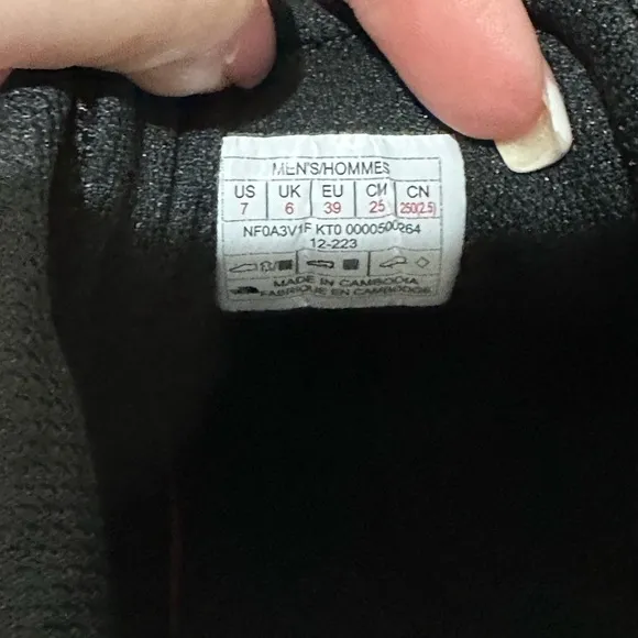 The North Face Boy’s Size 7 Black Truckee Mesh Hiking Shoes