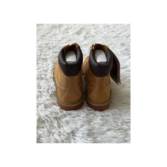 Timberland 6&quot; Premium Waterproof Boots Wheat Nubuck size 4.5 Juniors
