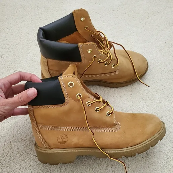 Timberland Classic Lace-up Waterproof Boots sz5