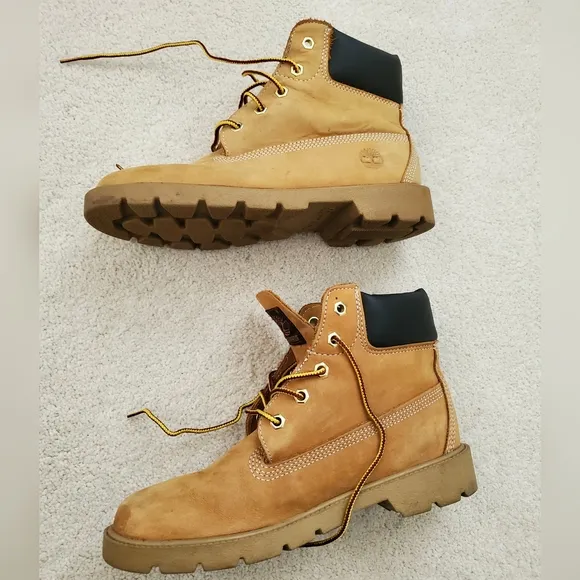 Timberland Classic Lace-up Waterproof Boots sz5