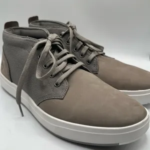 Timberland men's Davis Square chukka boots, size 8.5