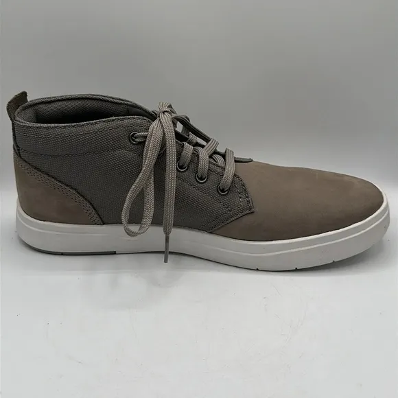Timberland men's Davis Square chukka boots, size 8.5