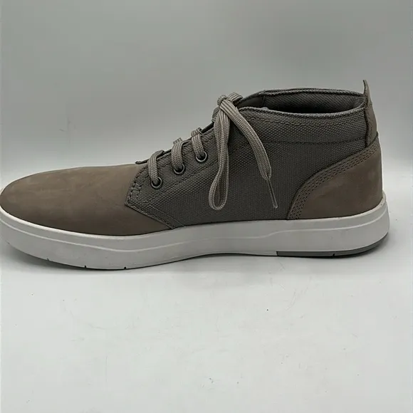 Timberland men's Davis Square chukka boots, size 8.5