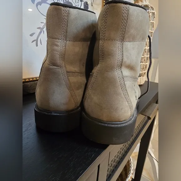 Timberland Premium Waterproof Gray Lace-Up Boots Men's Size 10
