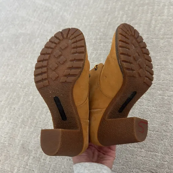 Timberland Women's Anime Heeled Boots Size Lace Up Wheat Nubuck 3&quot; Heel