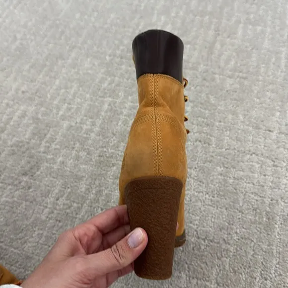 Timberland Women's Anime Heeled Boots Size Lace Up Wheat Nubuck 3&quot; Heel