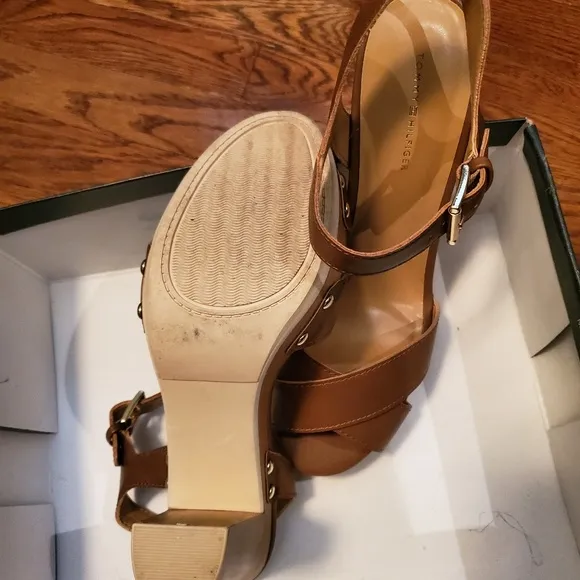 Tommy Hilfiger Womens Shoes