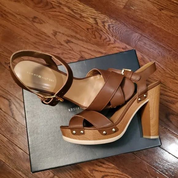 Tommy Hilfiger Womens Shoes