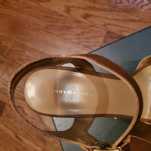 Tommy Hilfiger Womens Shoes