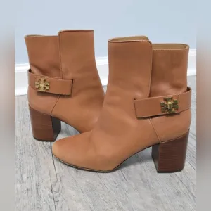 Tory Burch Kira Bootie Tan/Tan  size 8M C24002