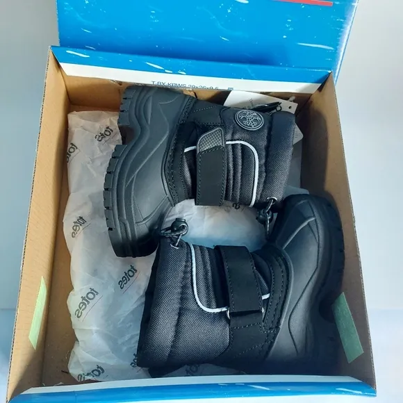 Totes Taelor toddlers Boys waterprof winter boots black size 5