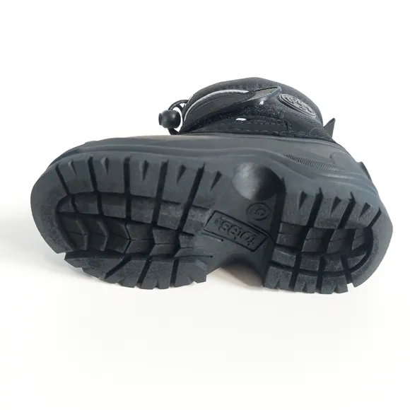 Totes Taelor toddlers Boys waterprof winter boots black size 5