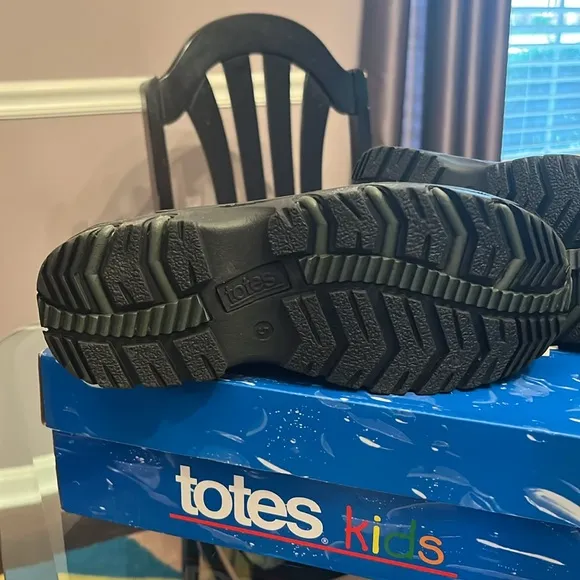 Totes Winter/ Waterproof Boots Tate Size 5