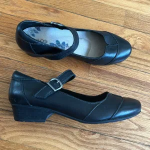 Täōs Leather Mary Jane Buckle Loafers