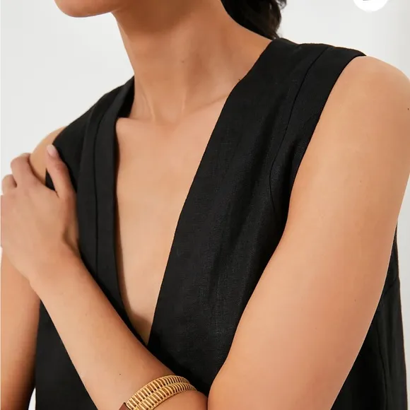 TUCKERNUCK Black Linen Melanie Dress