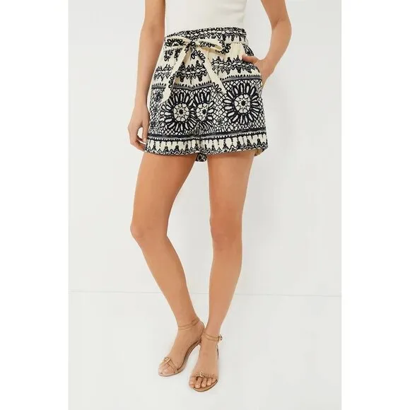 Tuckernuck Love the Label Dagmar Ivory and Navy Printed Ramona Shorts Size XS