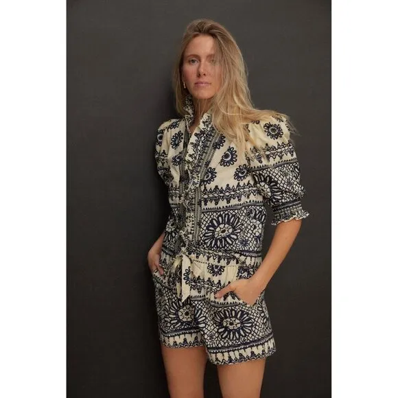Tuckernuck Love the Label Dagmar Ivory and Navy Printed Ramona Shorts Size XS