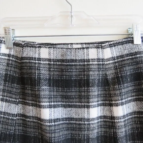 TYLER BOE Plaid Four Panel Mini Skirt in Black Preppy Academia - Size US 4 NWT