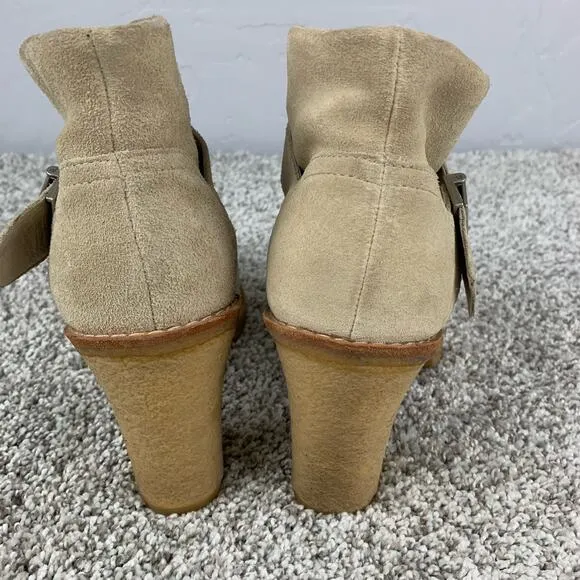 UGG Ankle Boots Beige Tan Suede Brienne Gum Sole Block Heel Booties Size 8