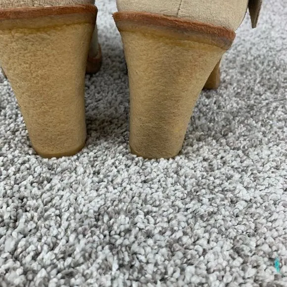 UGG Ankle Boots Beige Tan Suede Brienne Gum Sole Block Heel Booties Size 8