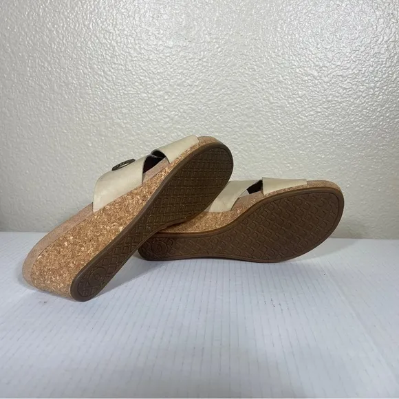 UGG Australia Sz 9 Sandal Antique White Lyra Crisscross Wedge
