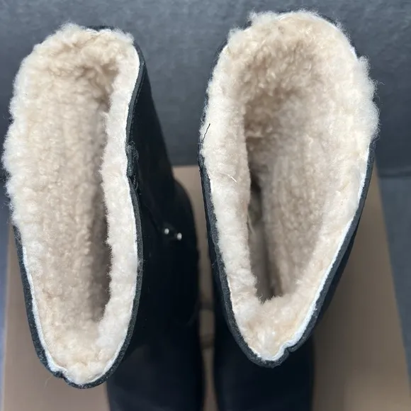 UGG Bellevue Women's Black Leather 9 Sheepskin Lined Boots MSRP $249 Box Riding