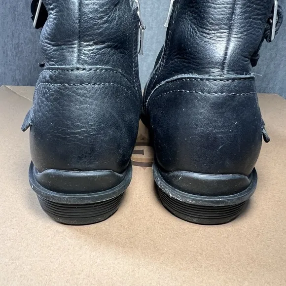 UGG Bellevue Women's Black Leather 9 Sheepskin Lined Boots MSRP $249 Box Riding