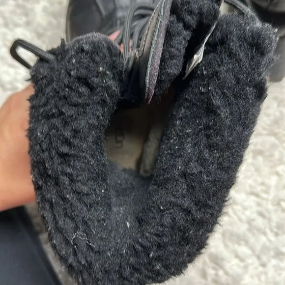 Ugg Butte Men’s Sherpa Rubber Tie Up Taller Boots Winter Used