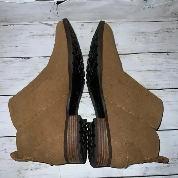 UGG Chestnut Waterproof Suede Ankle Boots NWOT Women’s 10