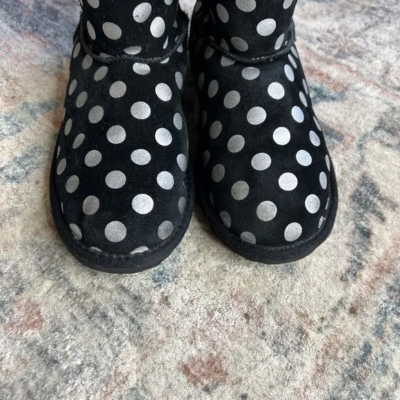 UGG Classic Short Black Metallic Silver Polka Dot Boots 1093813k Womens Kids 4