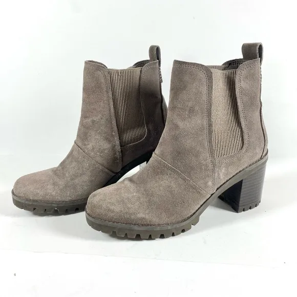 UGG Hazel Suede Leather Waterproof Lug Sole Booties Block Heel Boots size 7.5