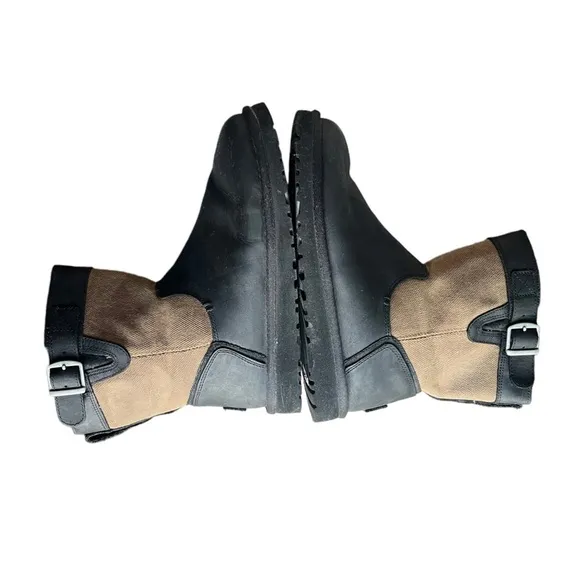 UGG Kids K LOCKIE Boots Black Brown Winter Outdoor Size 4