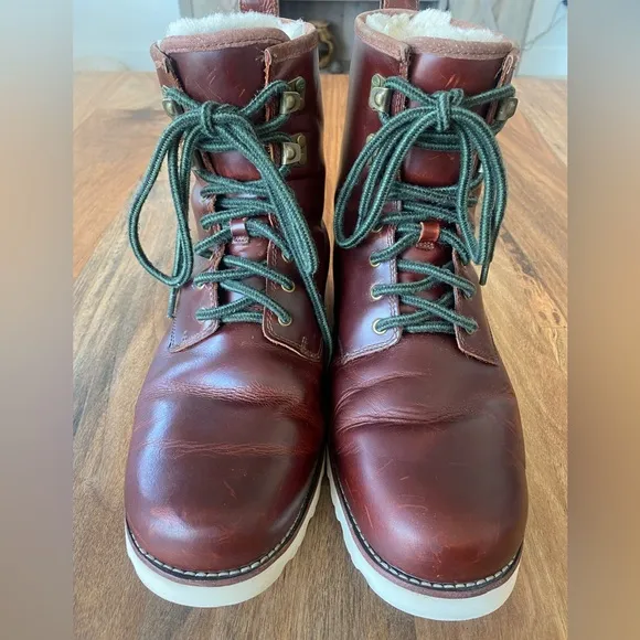 UGG Mens Hannen Waterproof Boots in Cordovan