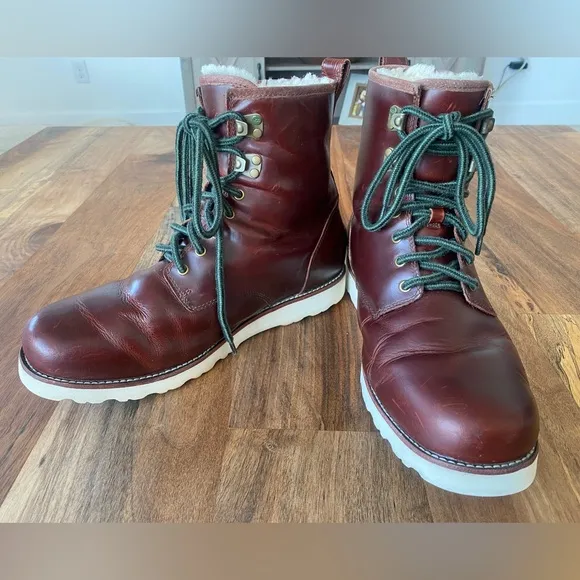 UGG Mens Hannen Waterproof Boots in Cordovan