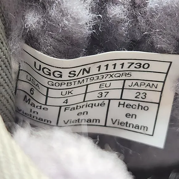 Ugg Women Neumel II Gray Suede Graphic Chukka Ankle Boot Size 6 Slip On Lined