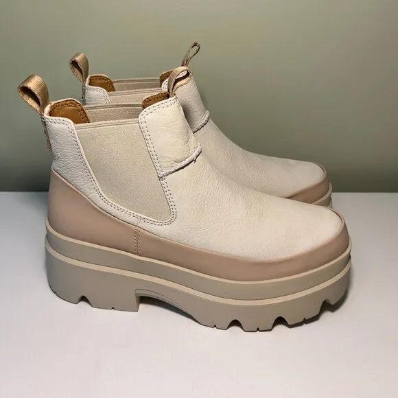 UGG Women's Brisbane Chelsea Boots