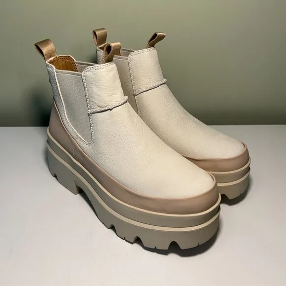 UGG Women's Brisbane Chelsea Boots