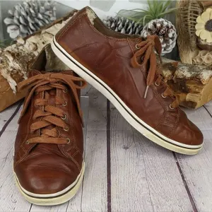Ugg Vanowen Leather Sneakers