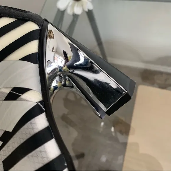 UNITED NUDE BOOTIES