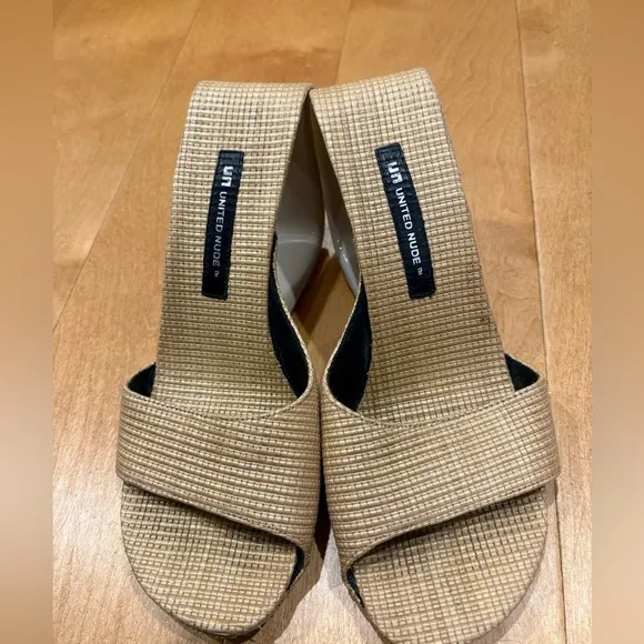 United Nude Mobius slip on sandals hollow heel 40 9