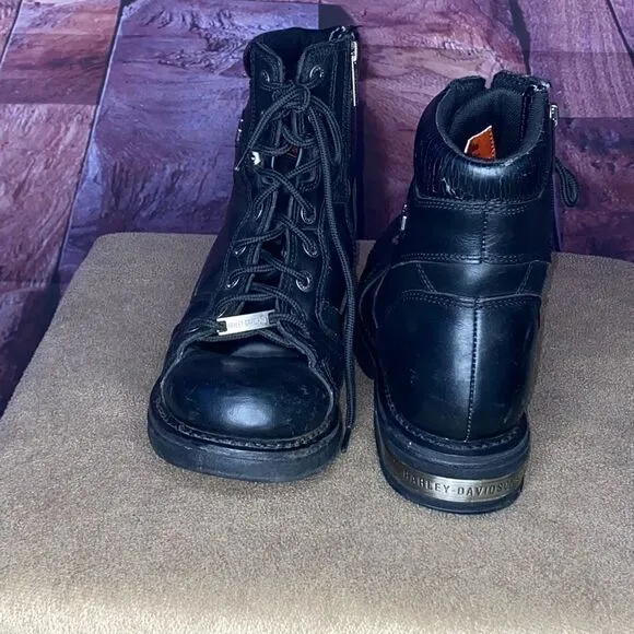 Used Harley Davidson riding boots in size 8 1/2