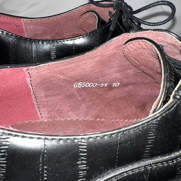 UV Signature Black  Men's Oxford Dress Shoes - Size 10